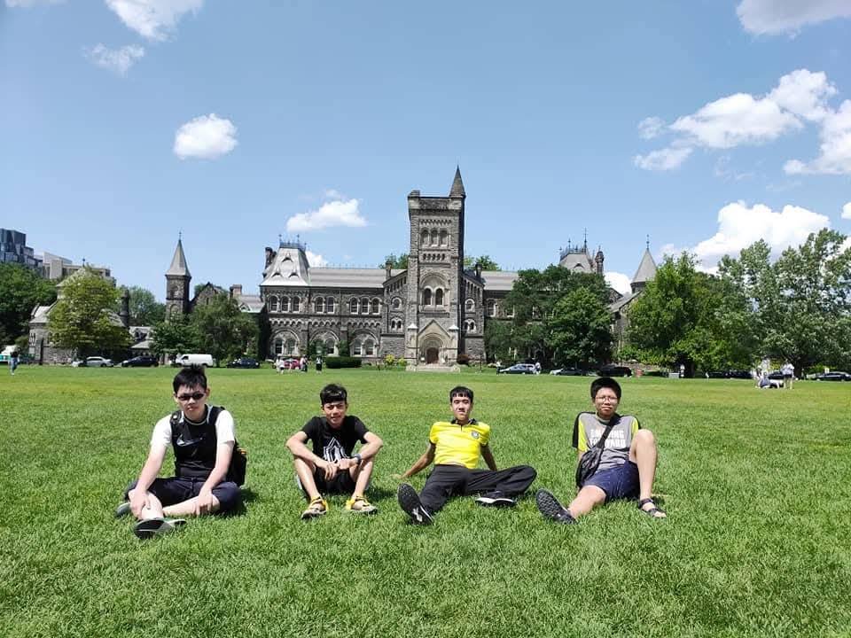 Good Good English 歷屆加拿大遊學營學生於多倫多大學校園體驗
